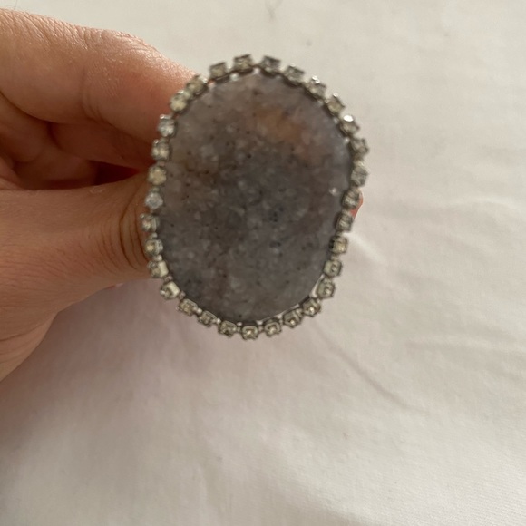 Sparkly rock statement ring - Picture 6 of 7